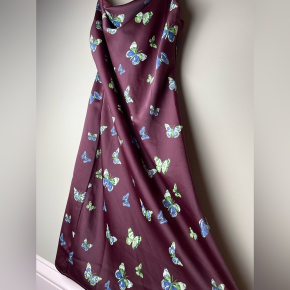 3 for $15 🦋 Satin Slip Dress Urban Outfitters Spring NWT - Picture 5 of 14